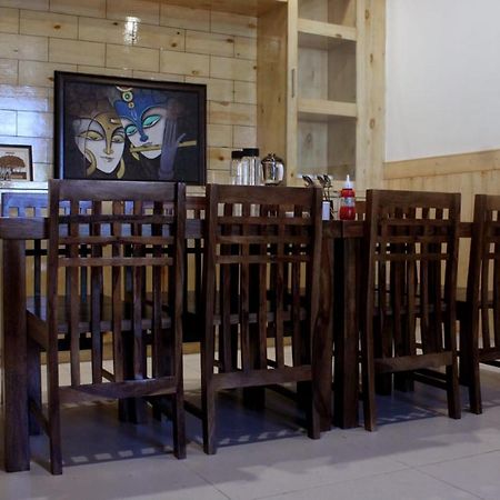Him Aashrey B&B Homestay シムラー エクステリア 写真