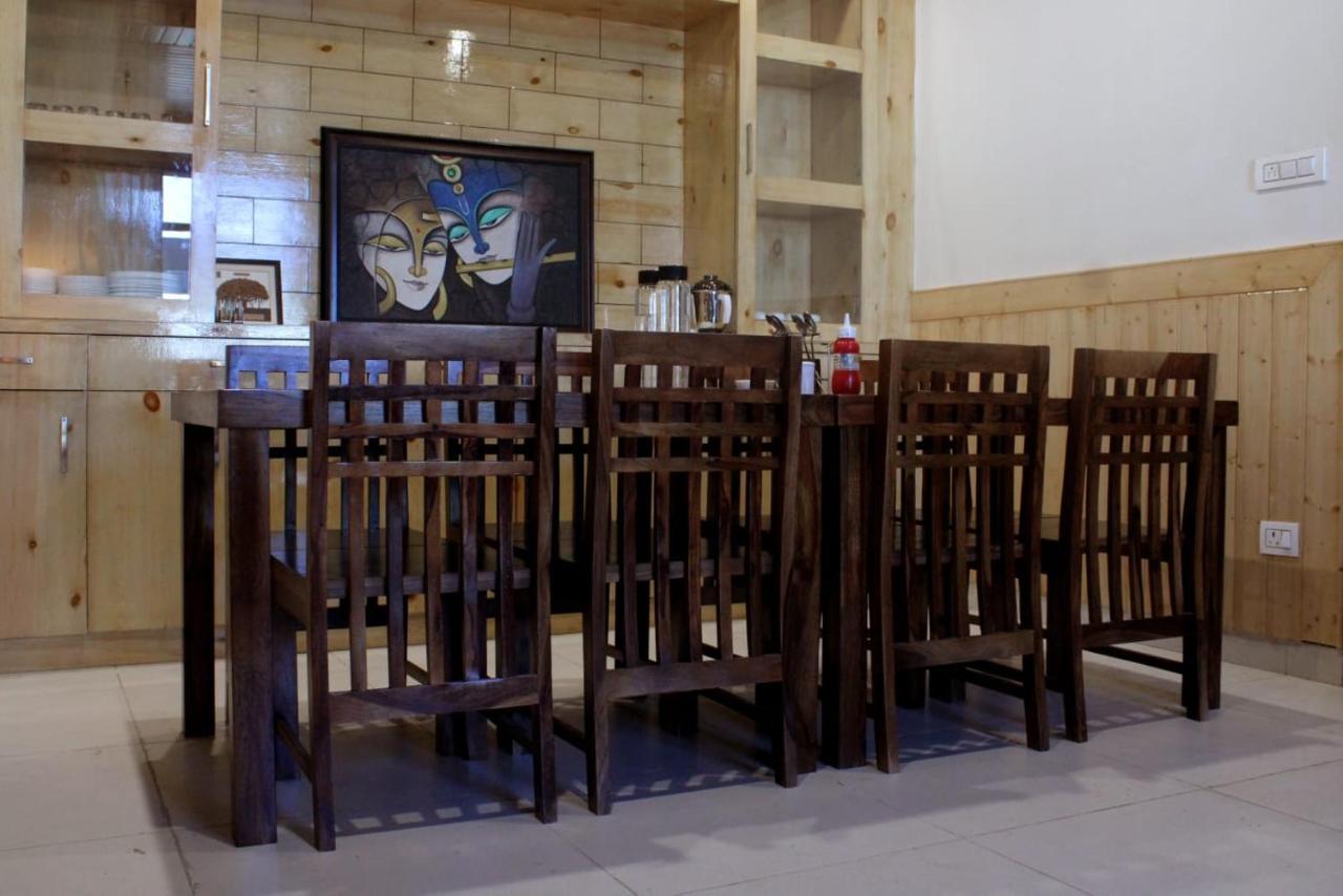 Him Aashrey B&B Homestay シムラー エクステリア 写真