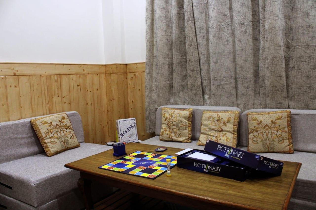 Him Aashrey B&B Homestay シムラー エクステリア 写真